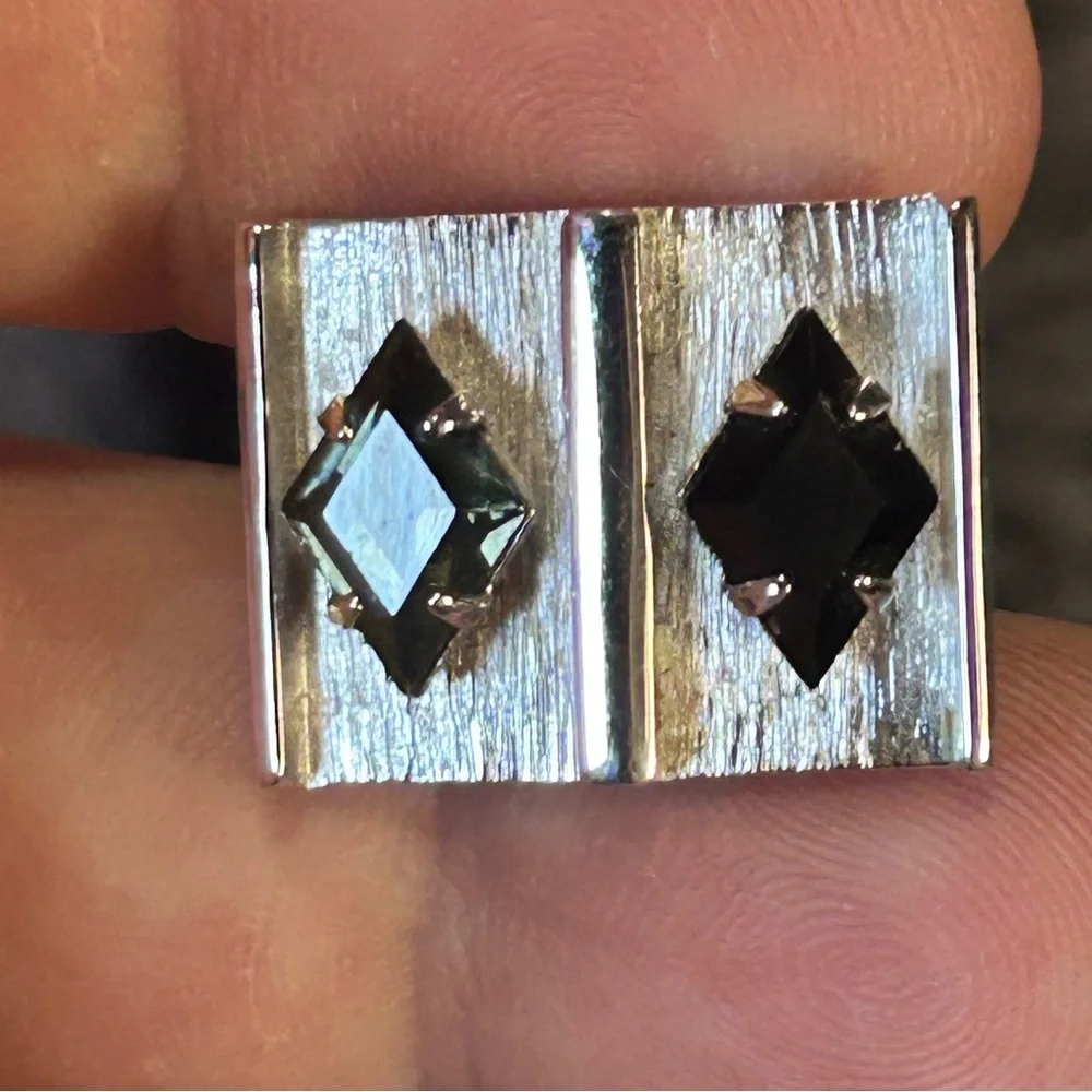Vintage gentlemen’s smoky gray glass stone tilt cuff links